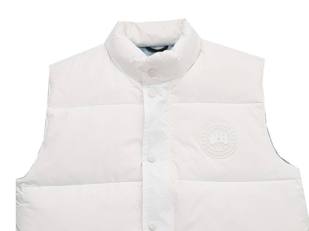 CANADA GOOSE WHITE VEST – CN33