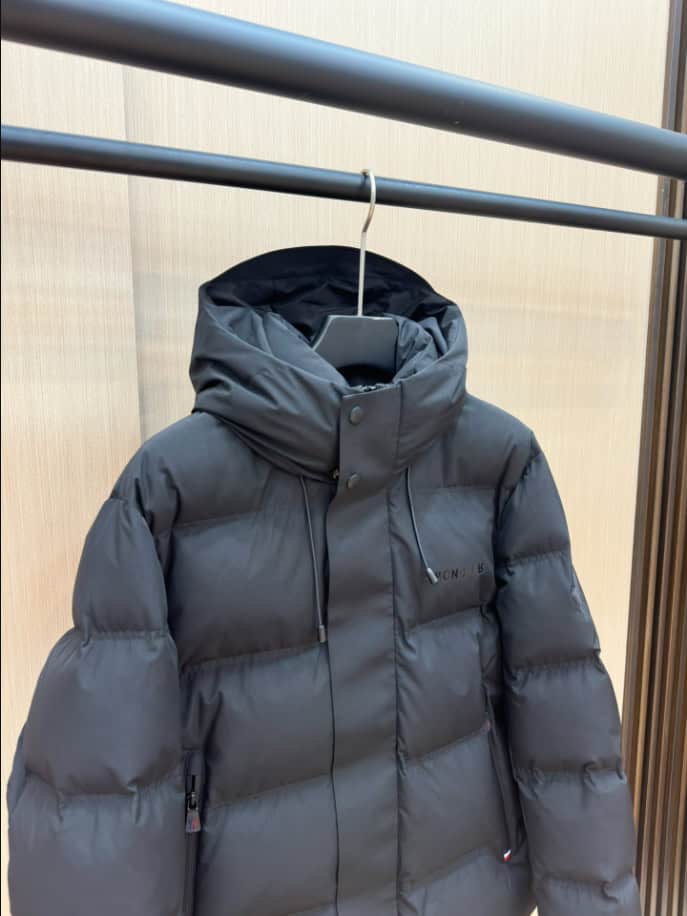 MONCLER Puff Black Hooded Coat – MC142
