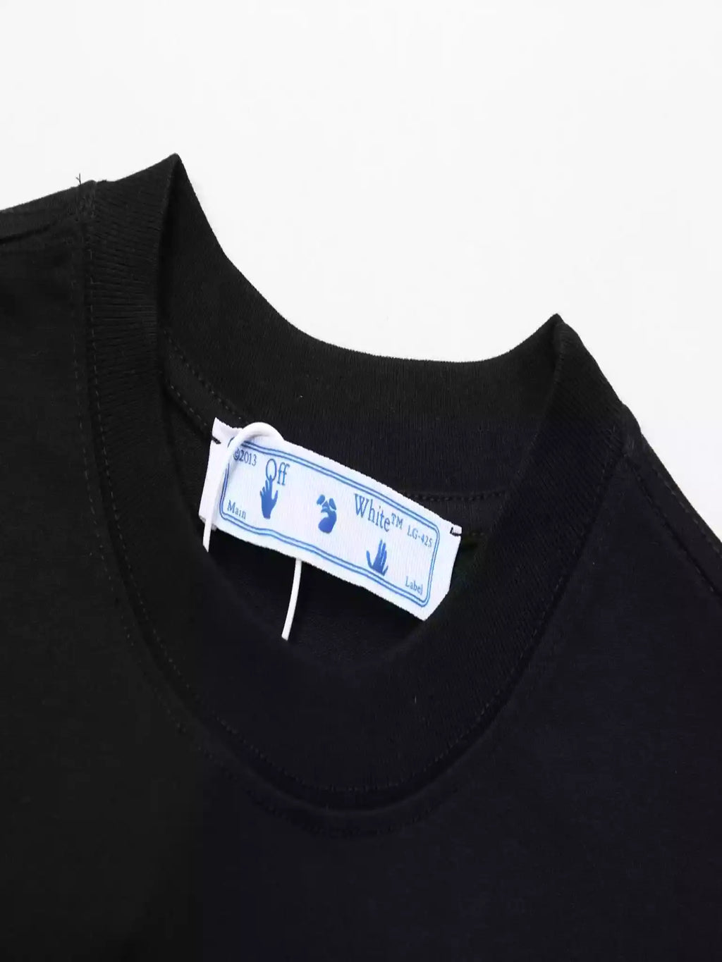 Off-White Sprayed Caravaggio Slim T-Shirt In Black – OWS010