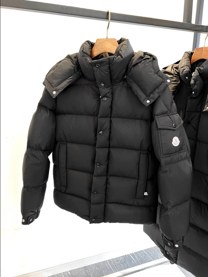MONCLER Logo-Appliquéd Quilted Hooded Down Coat – MC146