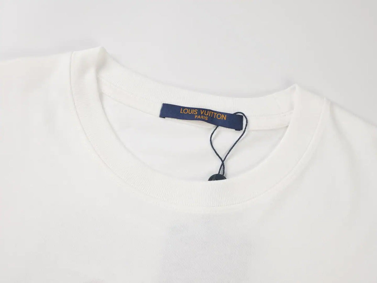 GLOW SIGNATURE T-SHIRT IN WHITE – LVC054