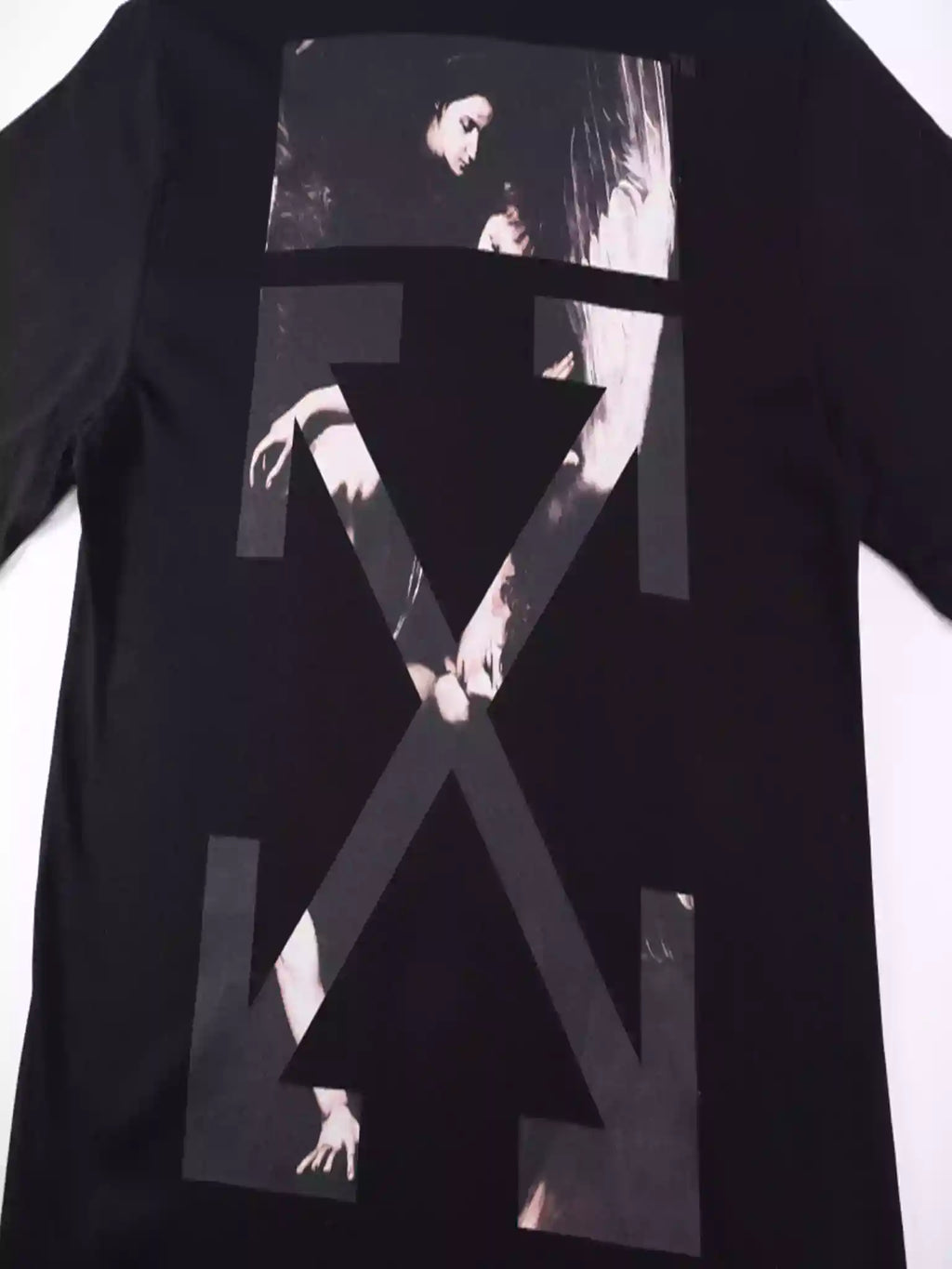 OFF-WHITE Caravaggio Arrow Short Sleeve Tee in Black & Multi – OWS003
