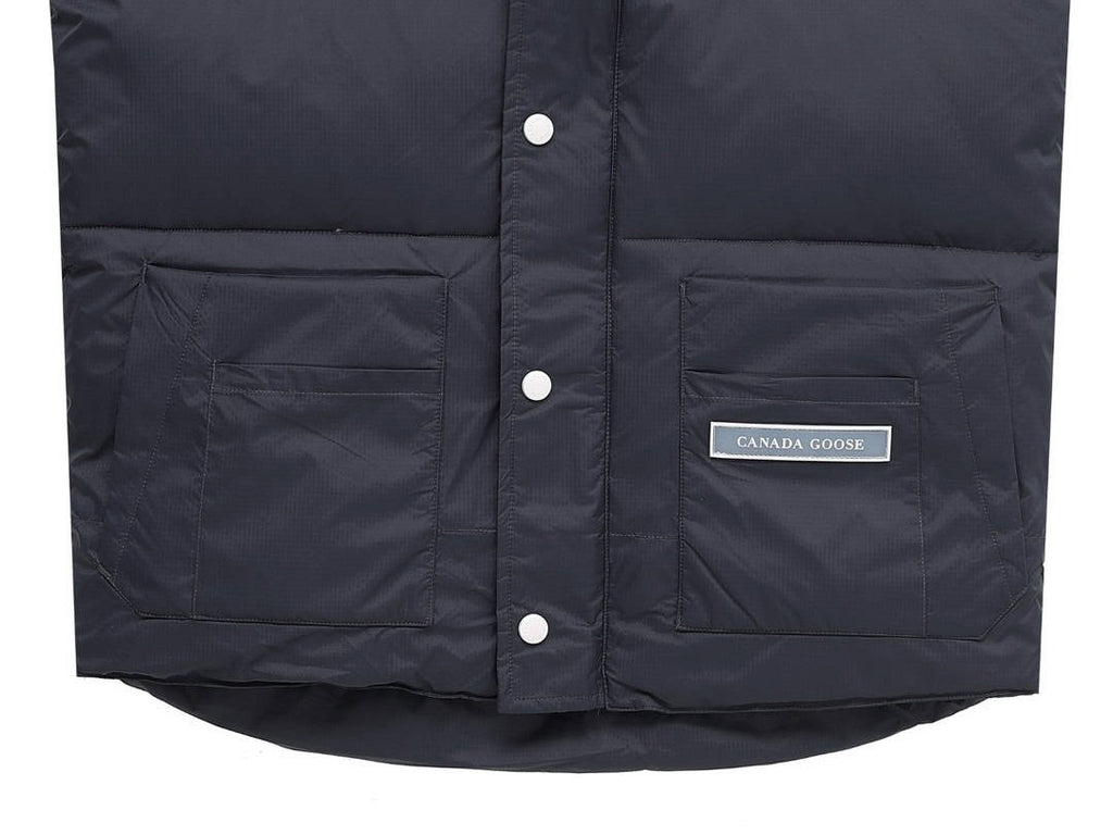 CANADA GOOSE VEST BLACK MIST – CN31