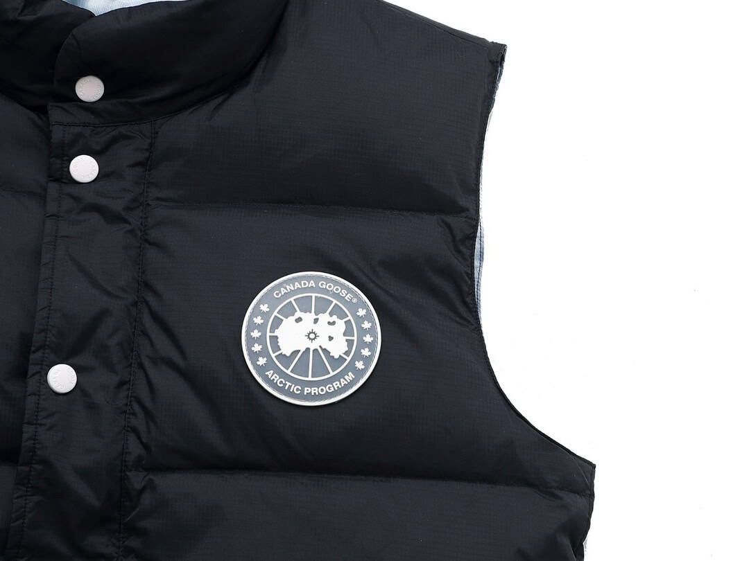 CANADA GOOSE VEST NATURE BLACK – CN32