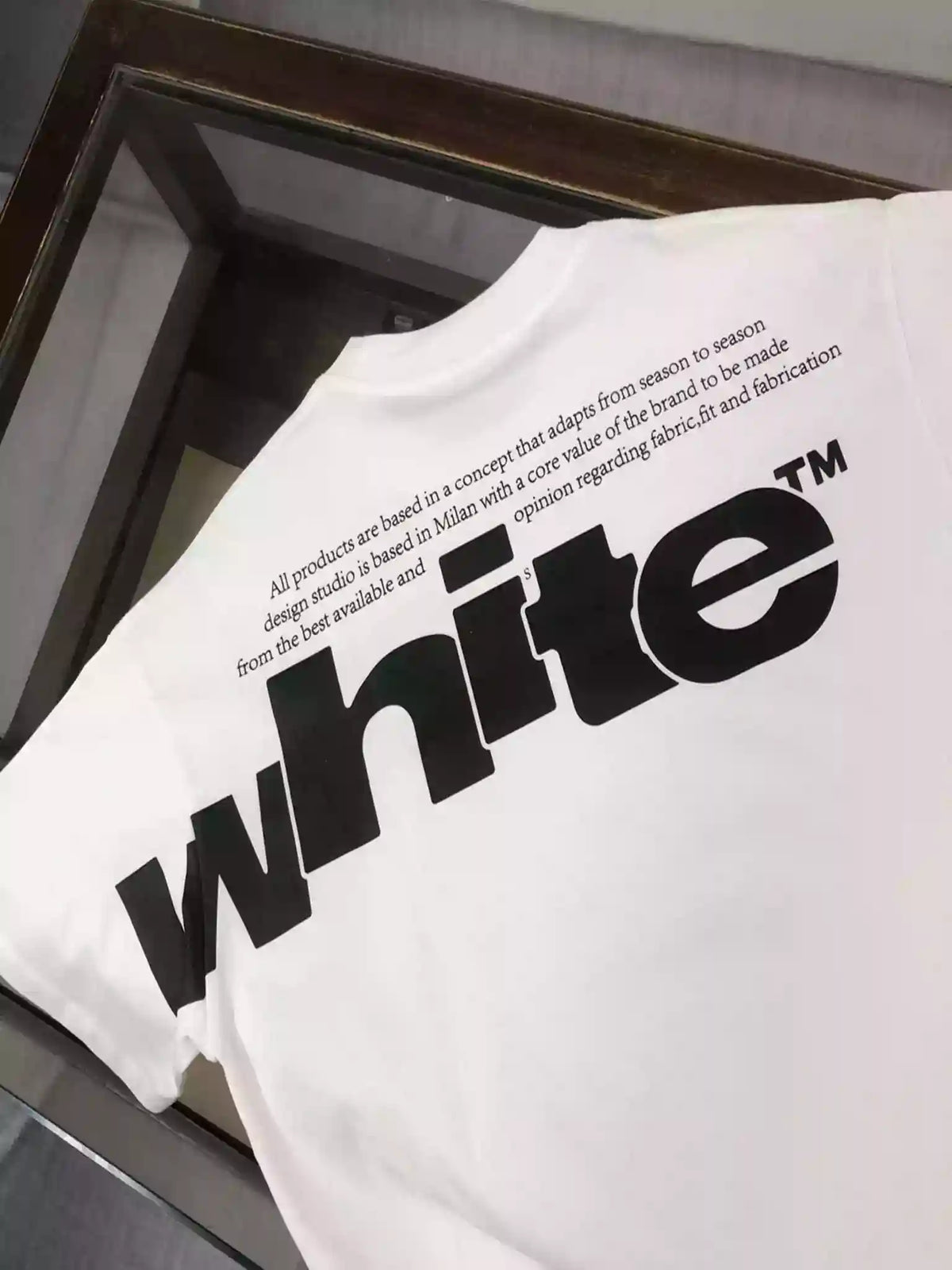 WHITE TYPE GRAPHIC S/S T-SHIRT IN WHITE – OWS041