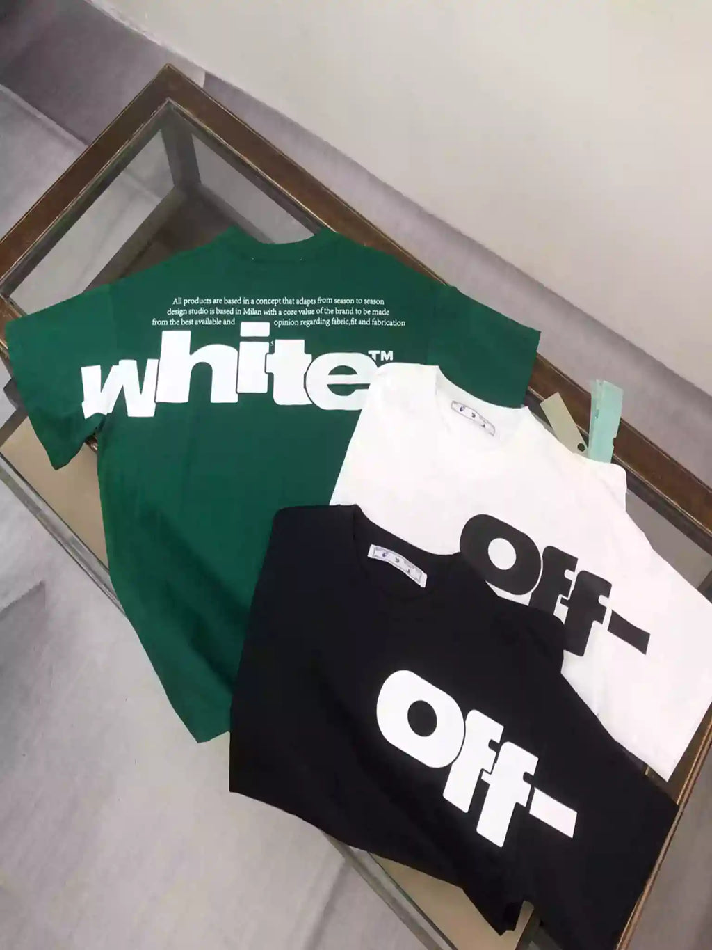 WHITE TYPE GRAPHIC S/S T-SHIRT IN WHITE – OWS041