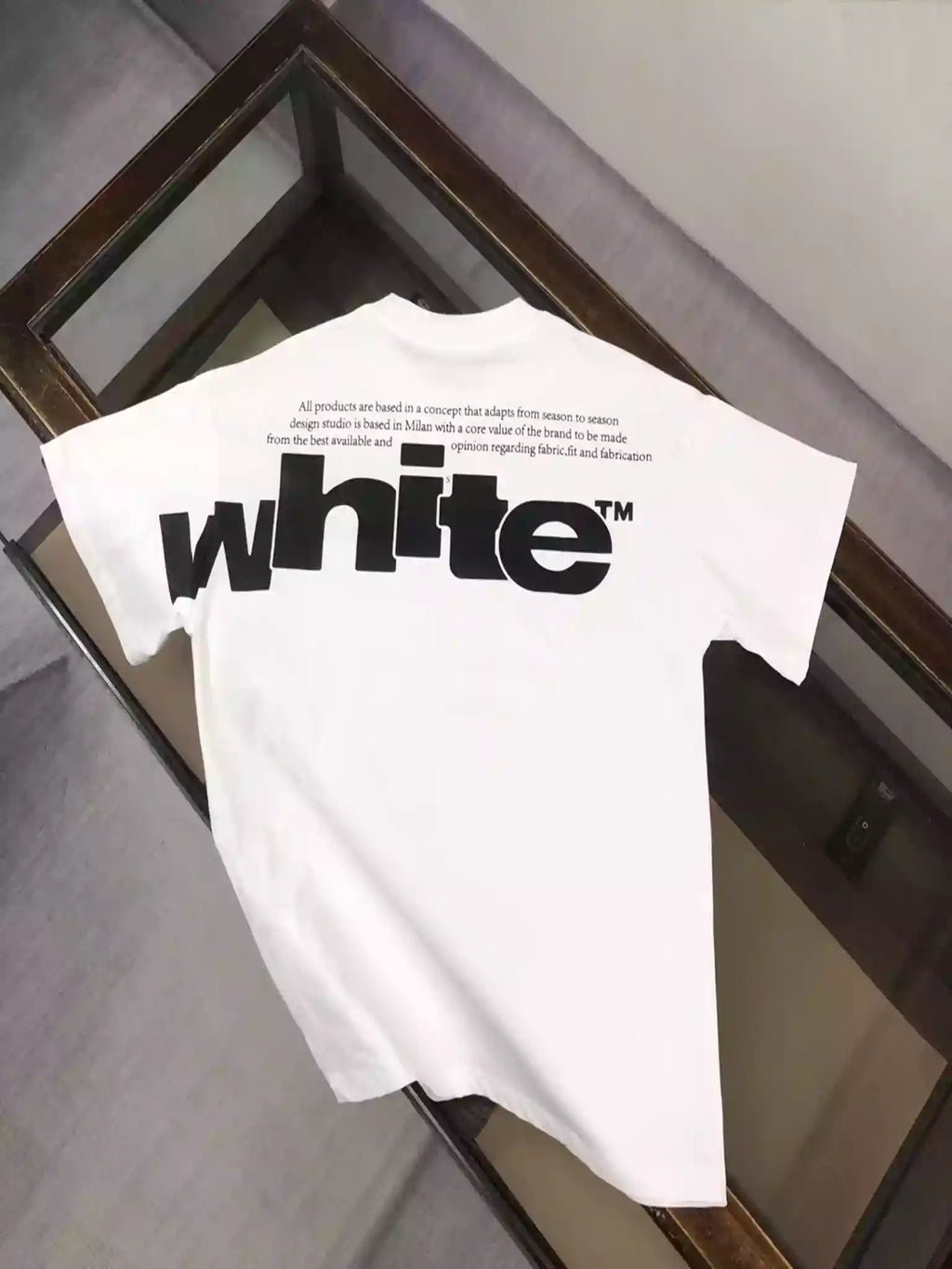 WHITE TYPE GRAPHIC S/S T-SHIRT IN WHITE – OWS041