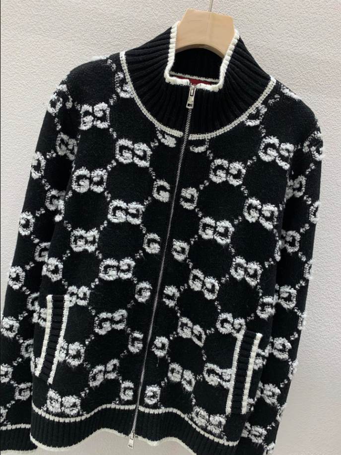 GUCCI Bouclé Stitch Jacquard Black Knitwear – GCK053