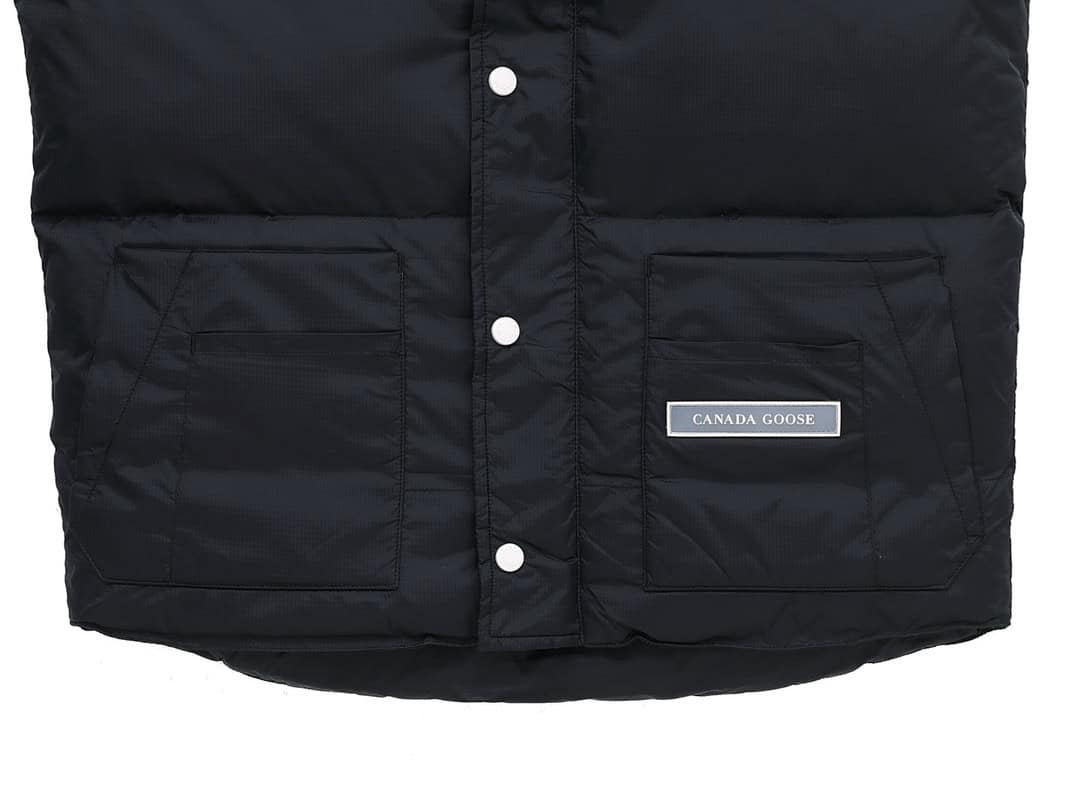 CANADA GOOSE VEST NATURE BLACK – CN32