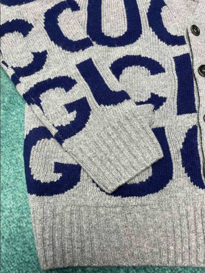 Gucci Grey Wool All-Over Logo Knitwear – GCK062