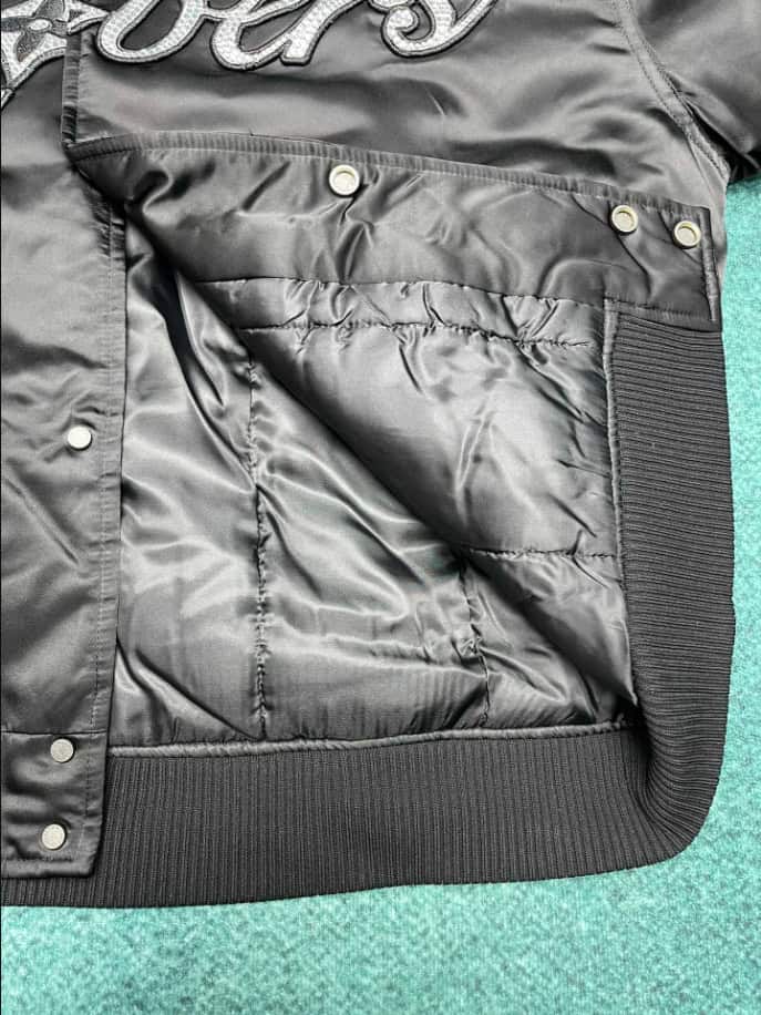 LOUIS VUITTON ‘LV LOVERS’ BLACK COAT – LVC042