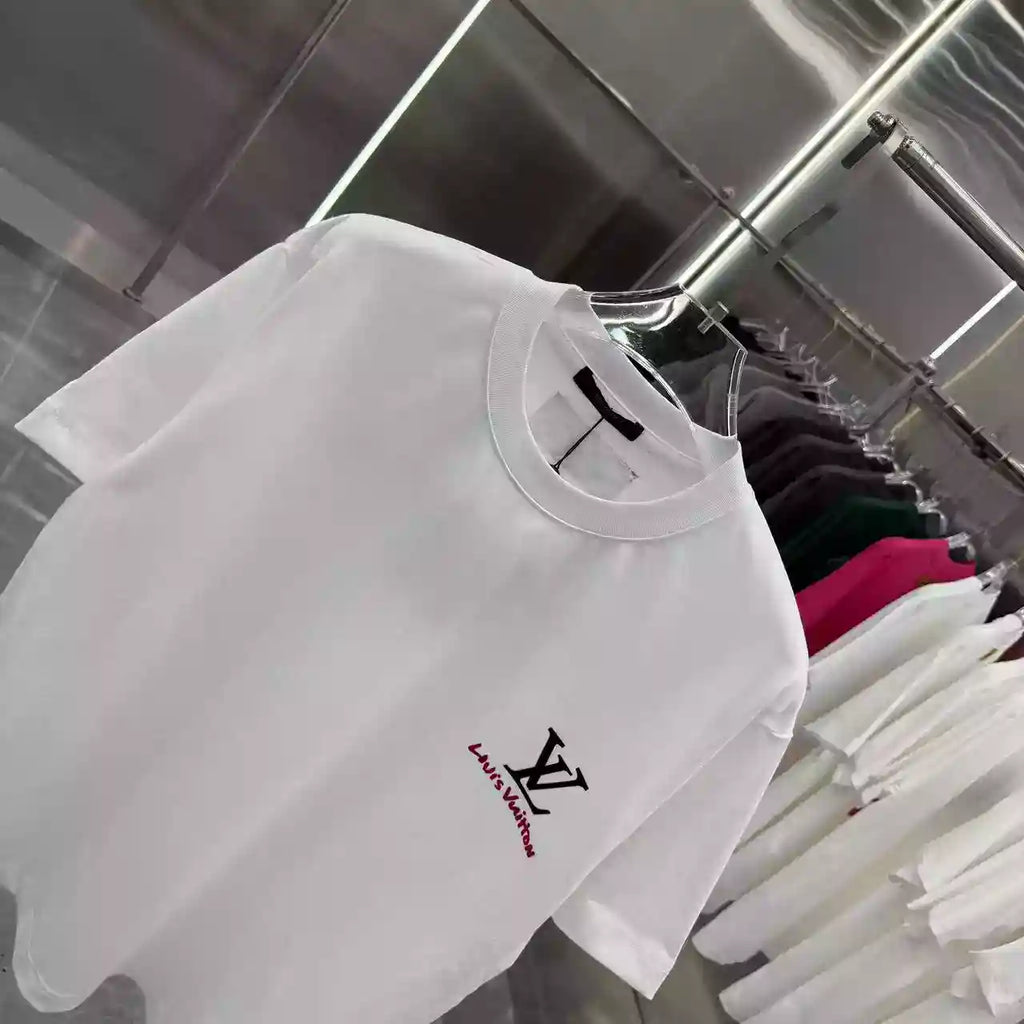Louis Vuitton White Logo Print T-Shirt  – LVTS084