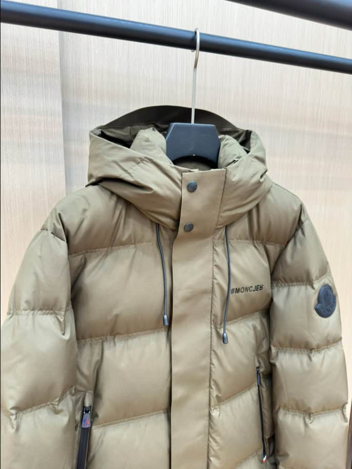 MONCLER Puff Grey Hooded Coat – MC143