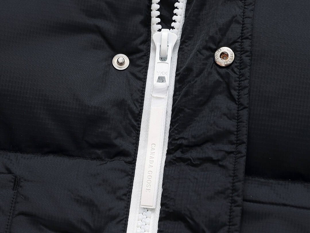 CANADA GOOSE VEST NATURE BLACK – CN32