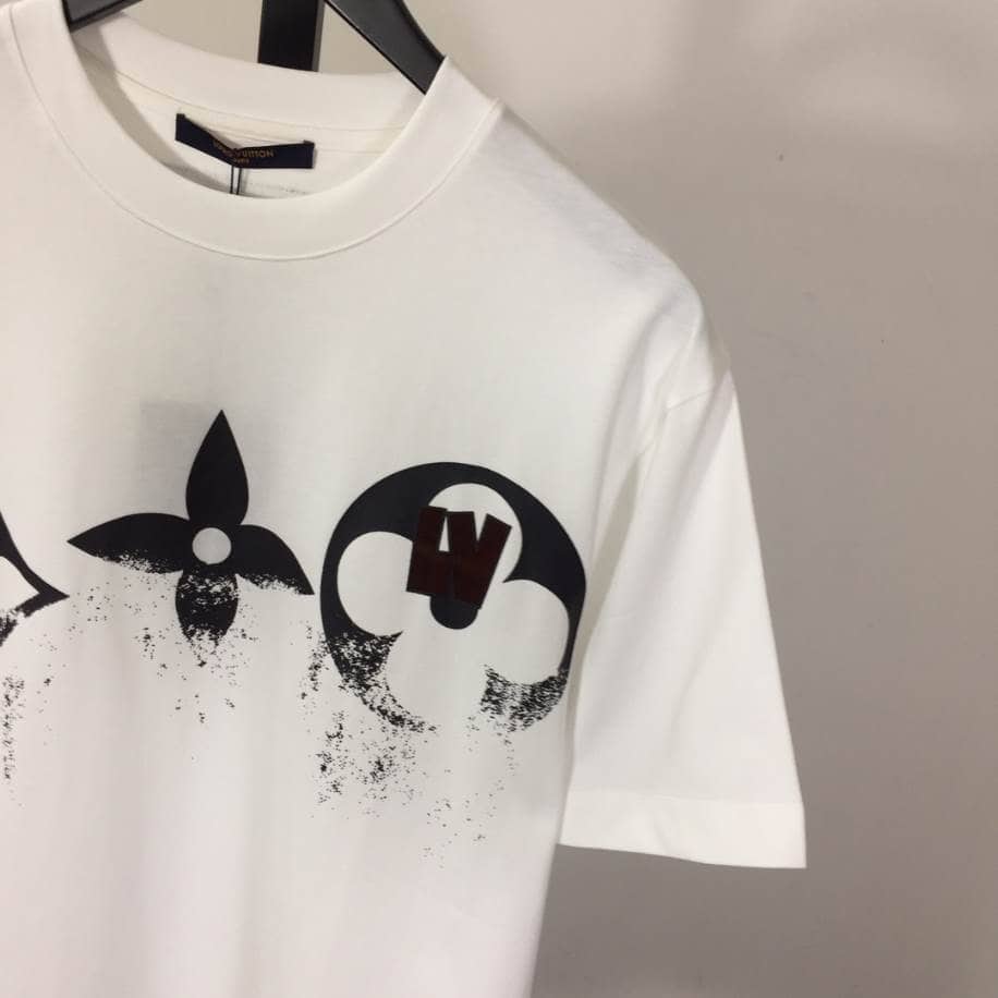 Louis Vuitton White Short Sleeve Glitter Monogram Logo Shirt – LVTS080