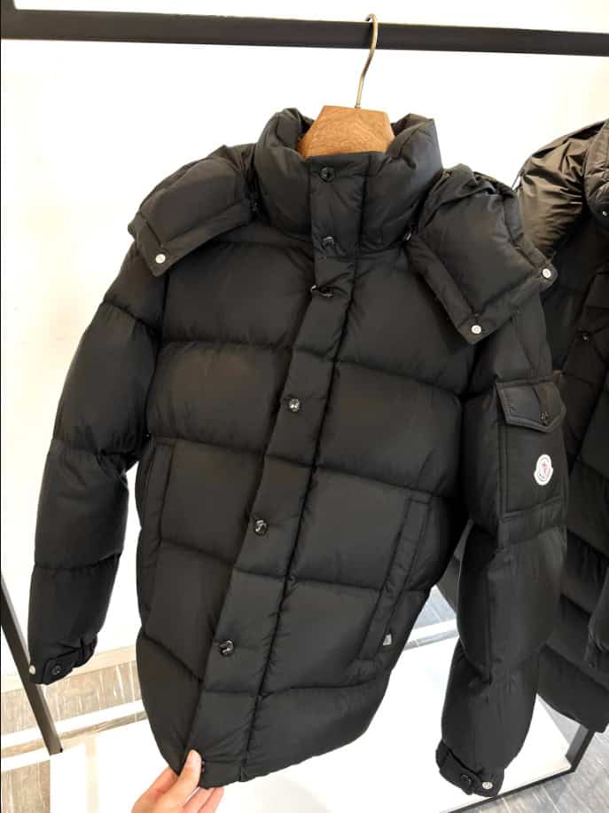 MONCLER Logo-Appliquéd Quilted Hooded Down Coat – MC146