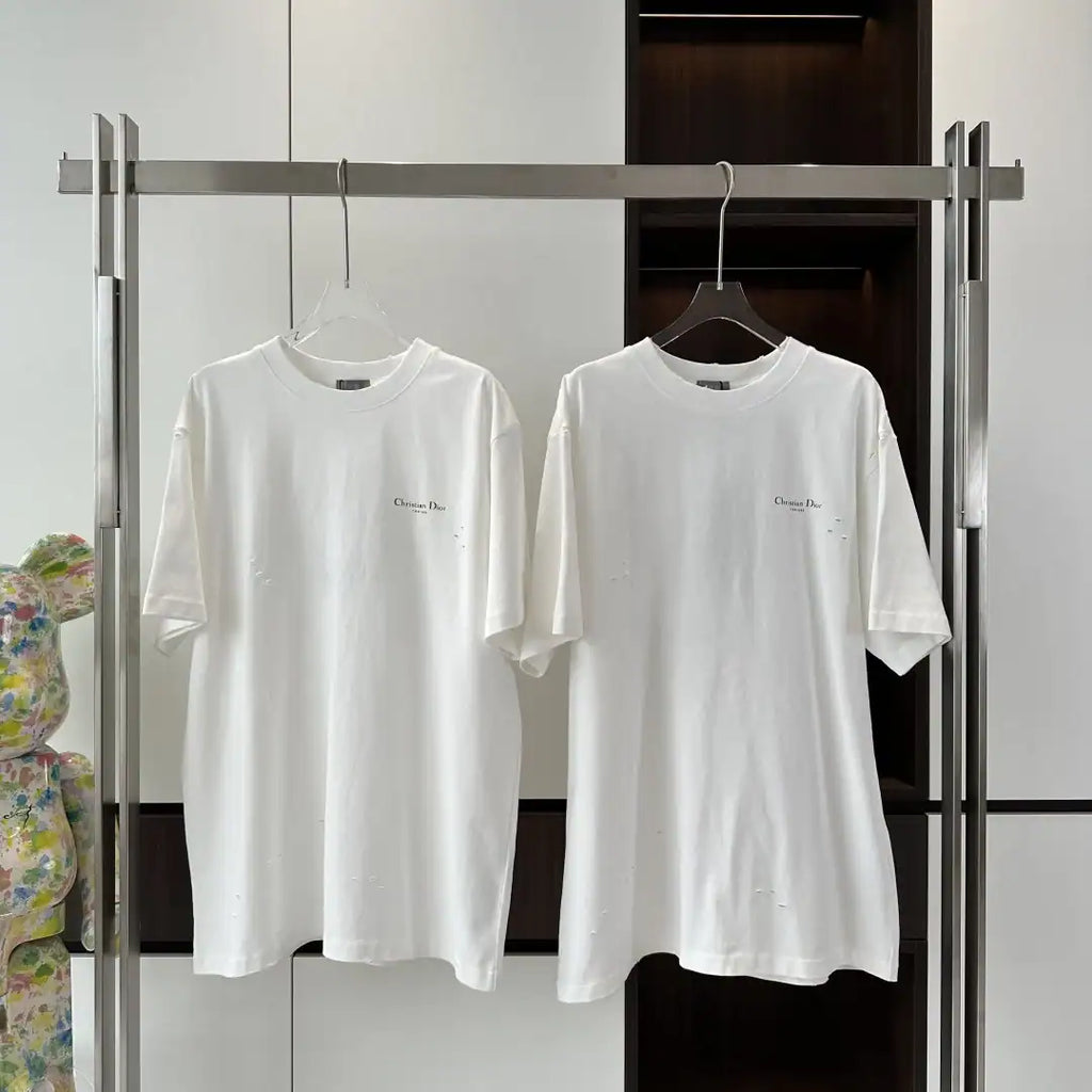 DIOR COUTURE T-SHIRT, RELAXED FIT WHITE DISTRESSED-EFFECT COTTON JERSEY – DOT045