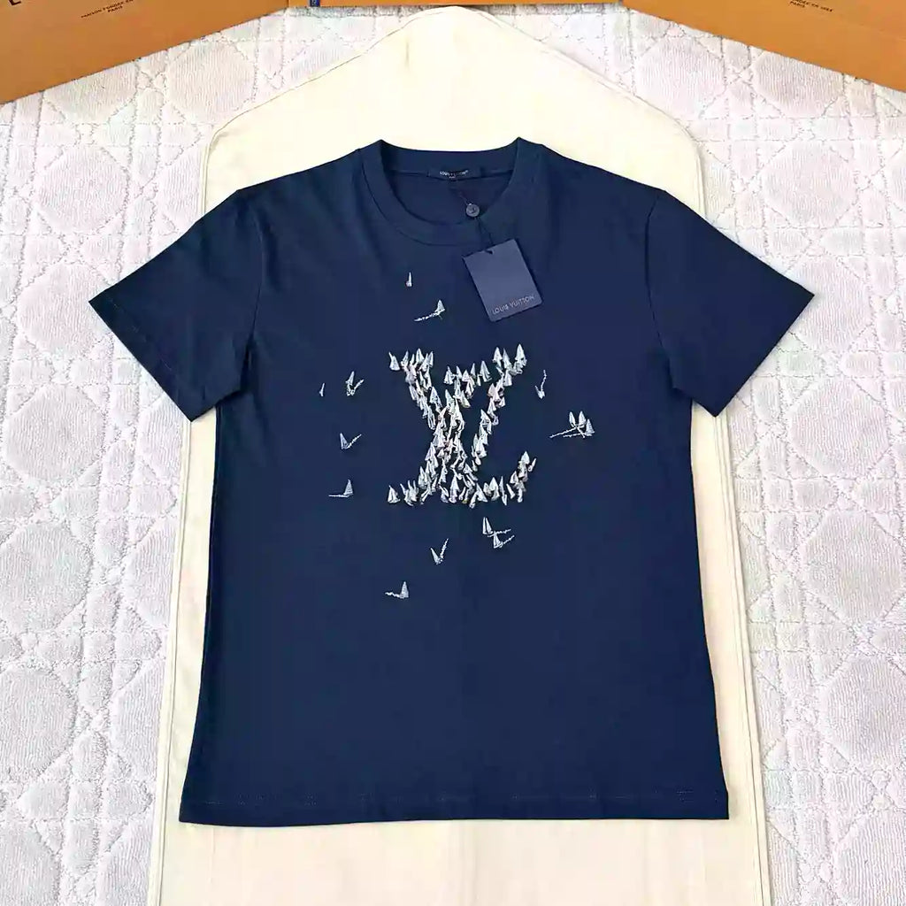 EMBROIDERED COTTON T-SHIRT IN NAVY BLUE  – LVTS094