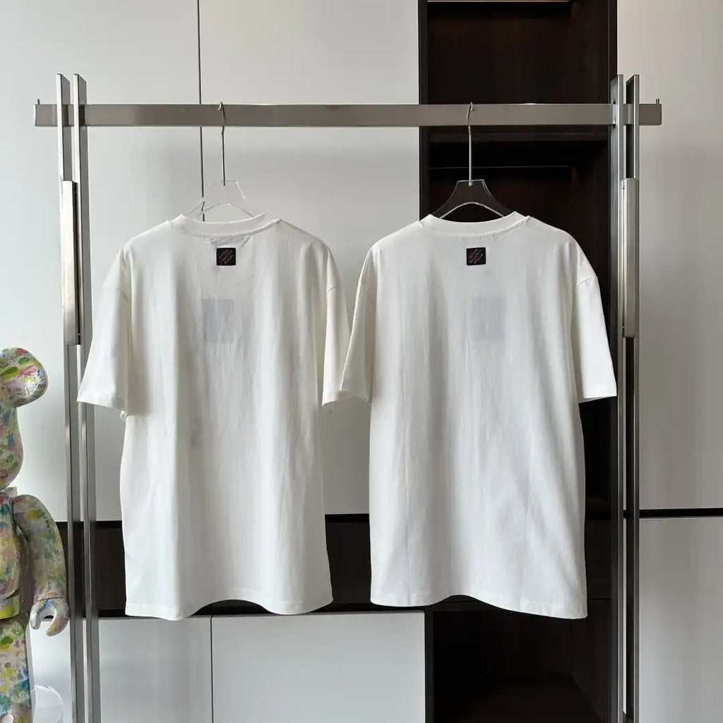 GRAPHIC PRINTED T-SHIRT IN WHITE – LVTS127