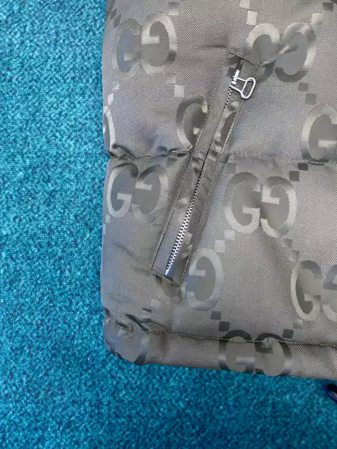 Gucci Jumbo GG Down Jacket – GCJ054