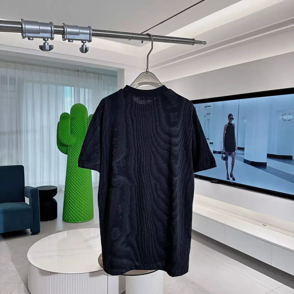 JERSEY JACQUARD T-SHIRT IN BLACK – LVTS100