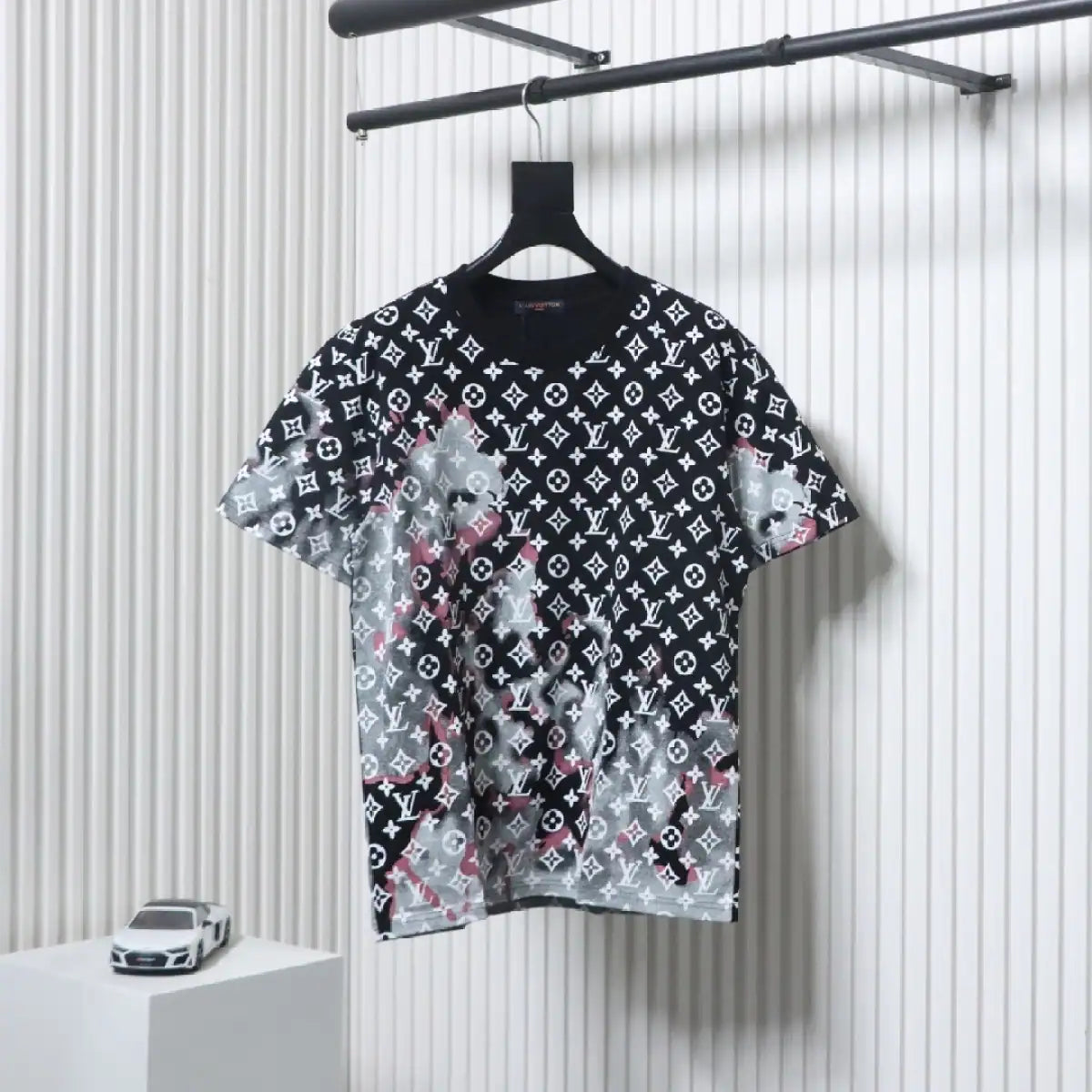 LOUIS VUITTON 25SS FIRE CLOUD MONOGRAM ALL-OVER PRINT T-SHIRT – LVTS192