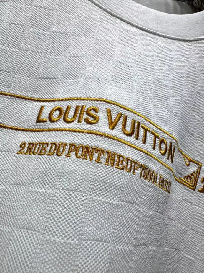 LOUIS VUITTON EMBELLISHED DAMIER PIQUE T-SHIRT – LVTS162