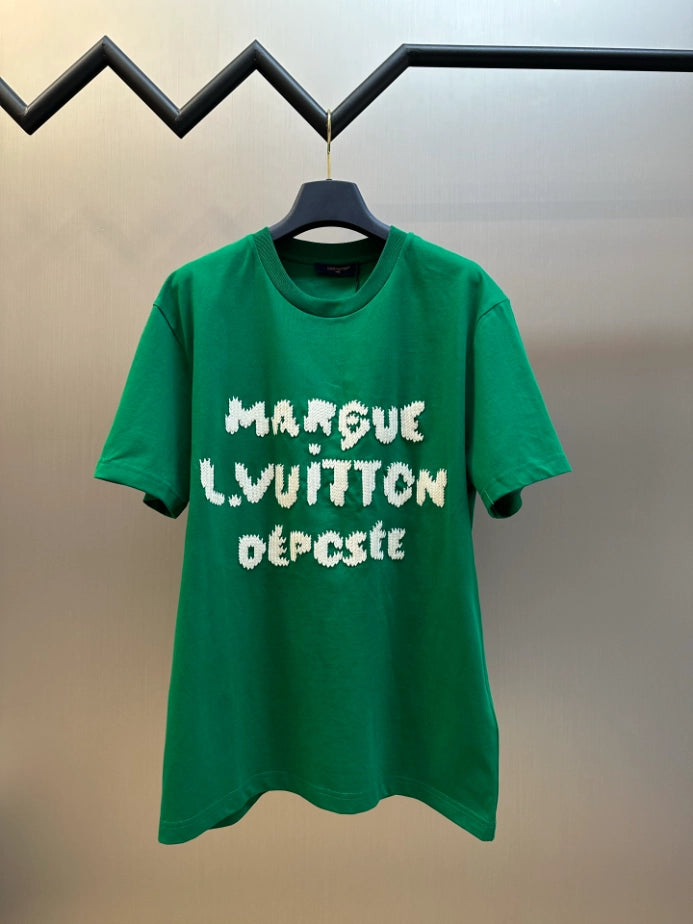 LOUIS VUITTON EMBROIDERED SIGNATURE SHORT-SLEEVED T-SHIRT – LVTS257