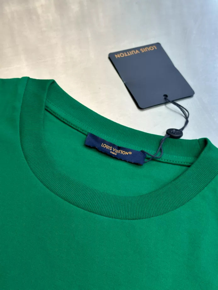 LOUIS VUITTON EMBROIDERED SIGNATURE SHORT-SLEEVED T-SHIRT – LVTS257
