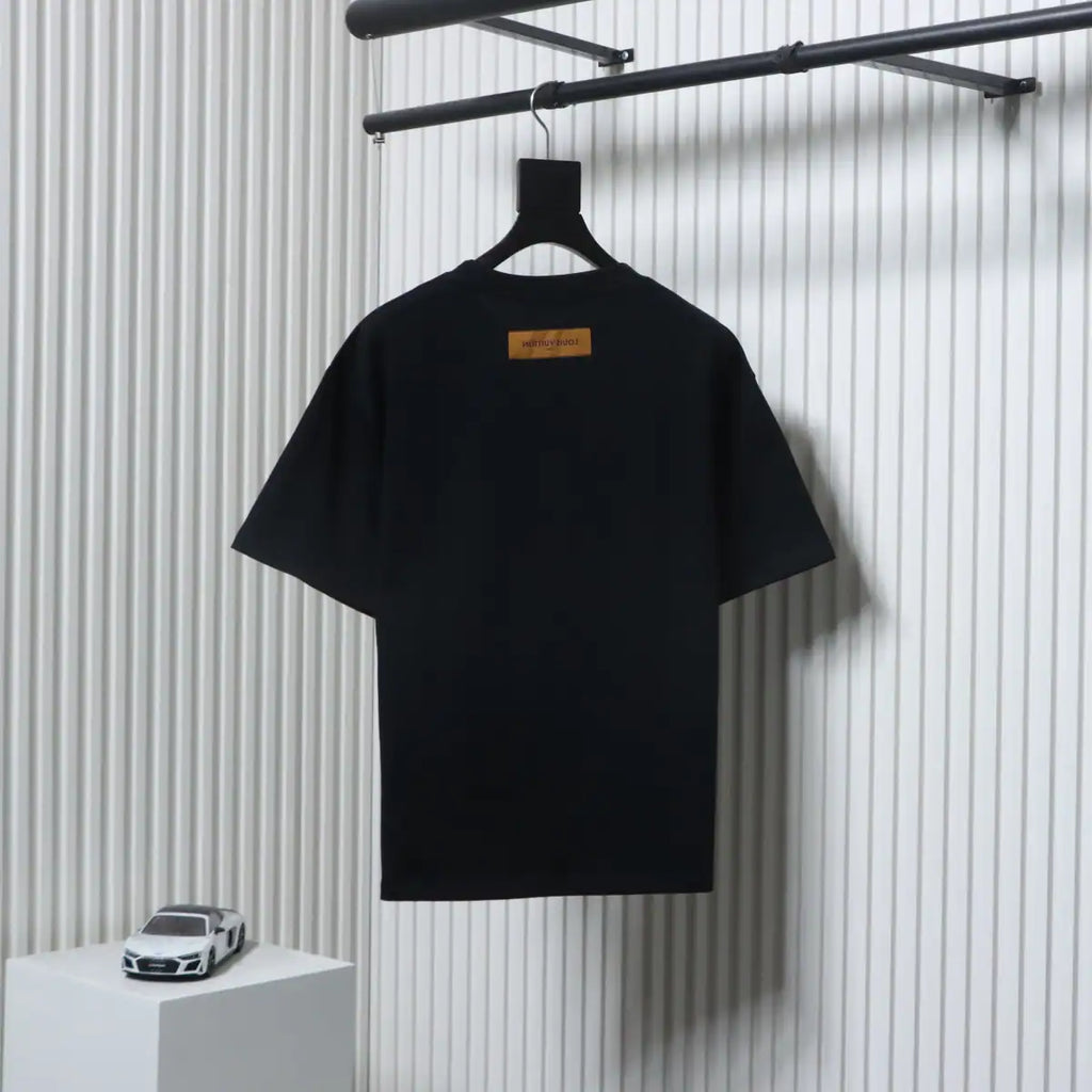 LOUIS VUITTON LV 25SS SHOULDER LABEL T-SHIRT BLACK – LVTS196