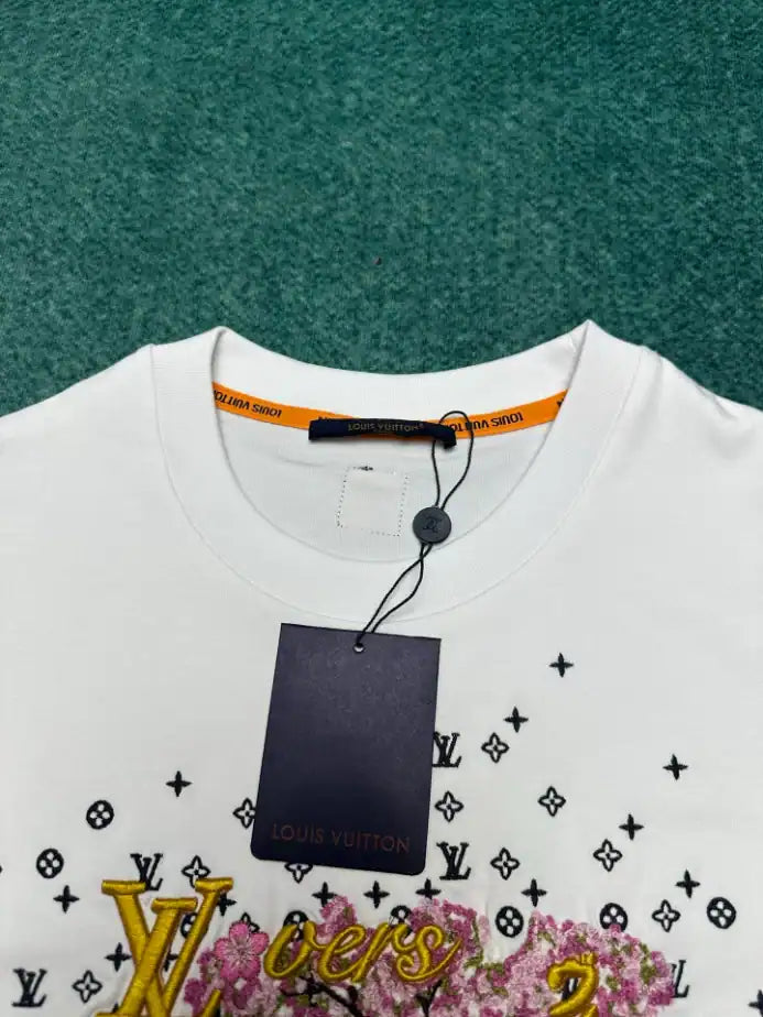 LOUIS VUITTON T-SHIRT – LVTS090