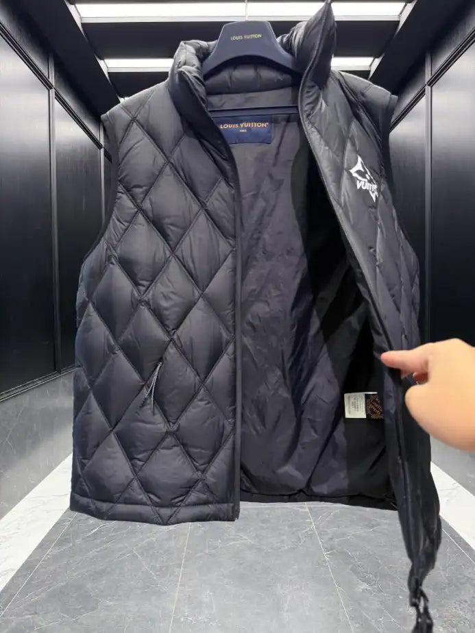 Louis Vuitton Coat – LVC56