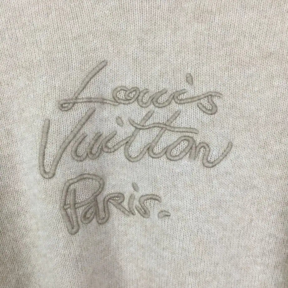 Louis Vuitton Cursive Signature Pullover – LH109