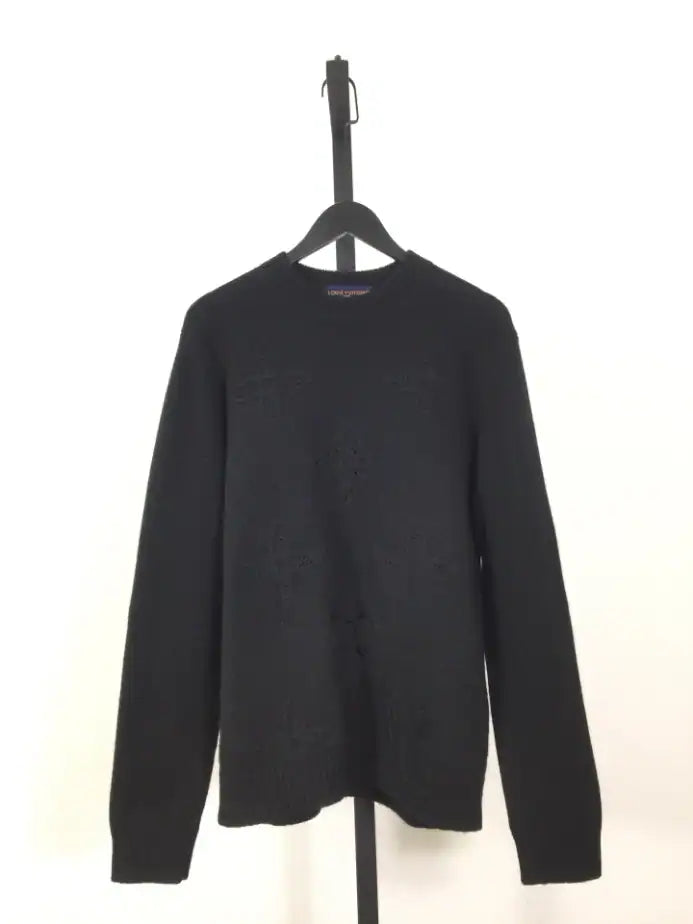 Louis Vuitton Embellished Knitted Crewneck – LH095