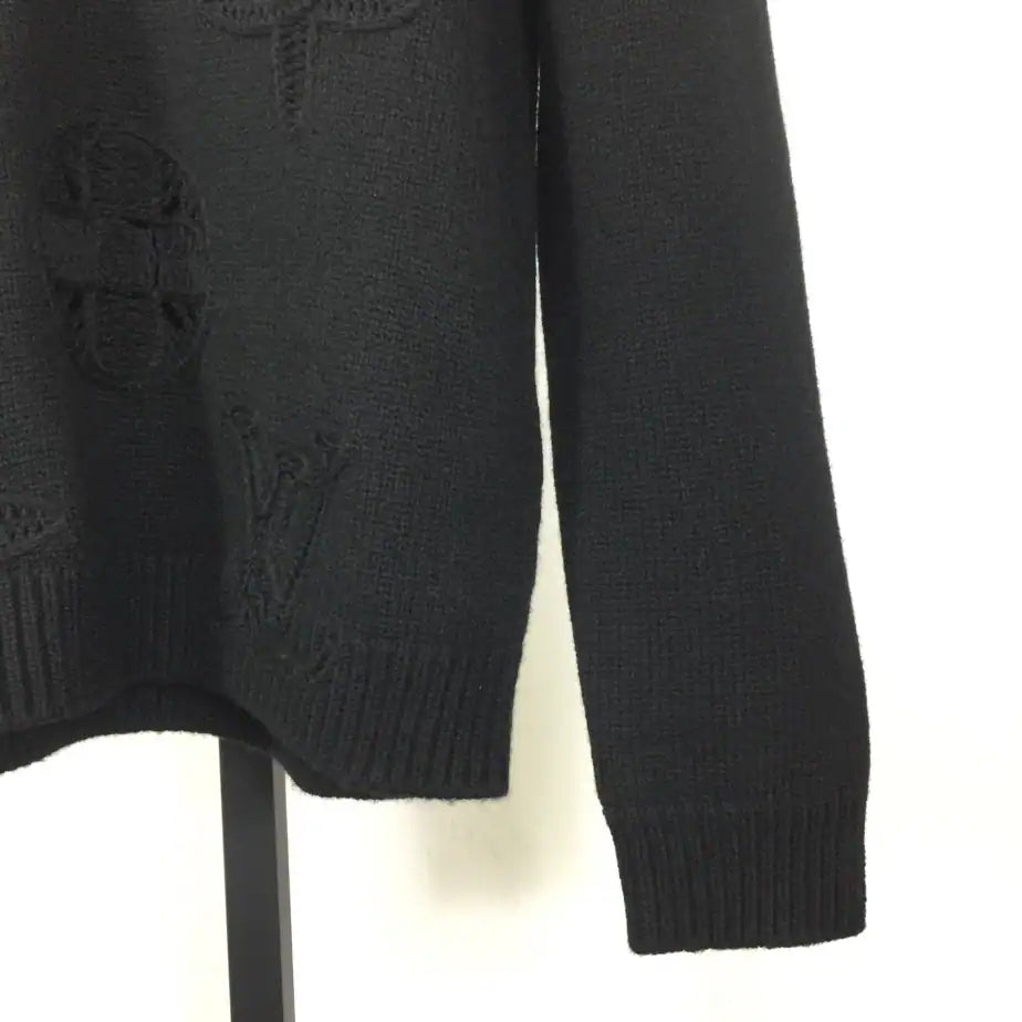 Louis Vuitton Embellished Knitted Crewneck – LH095