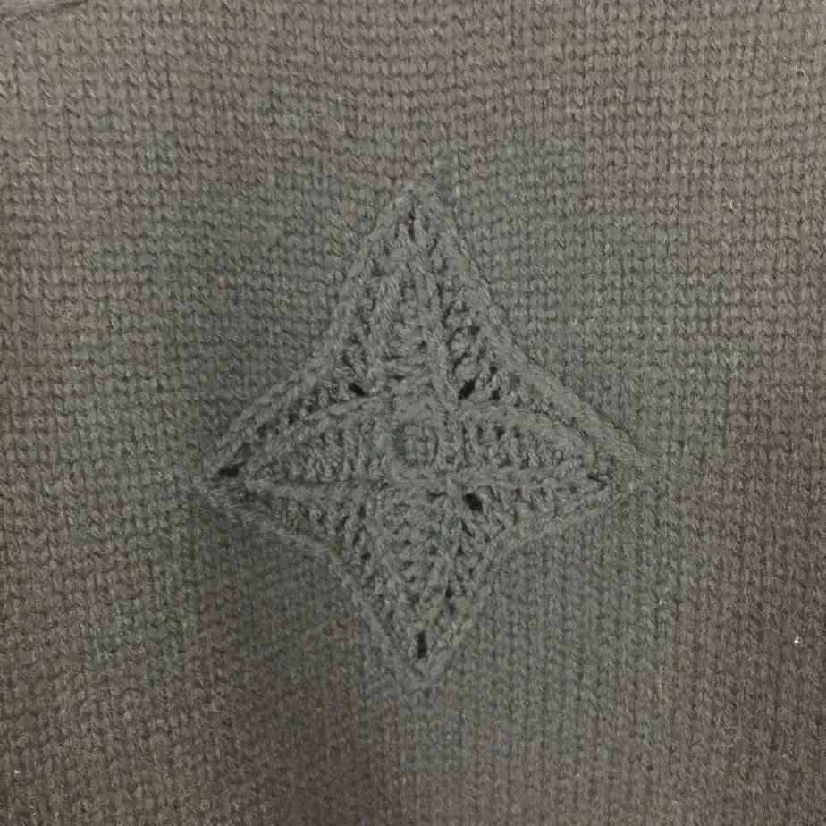 Louis Vuitton Embellished Knitted Crewneck – LH095