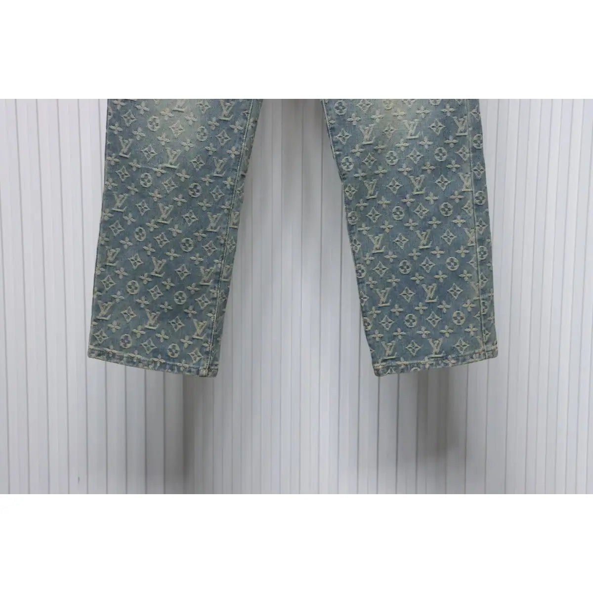 Louis Vuitton Graffiti Gradient Embroidery Jeans Vintage Blue – LVJ002