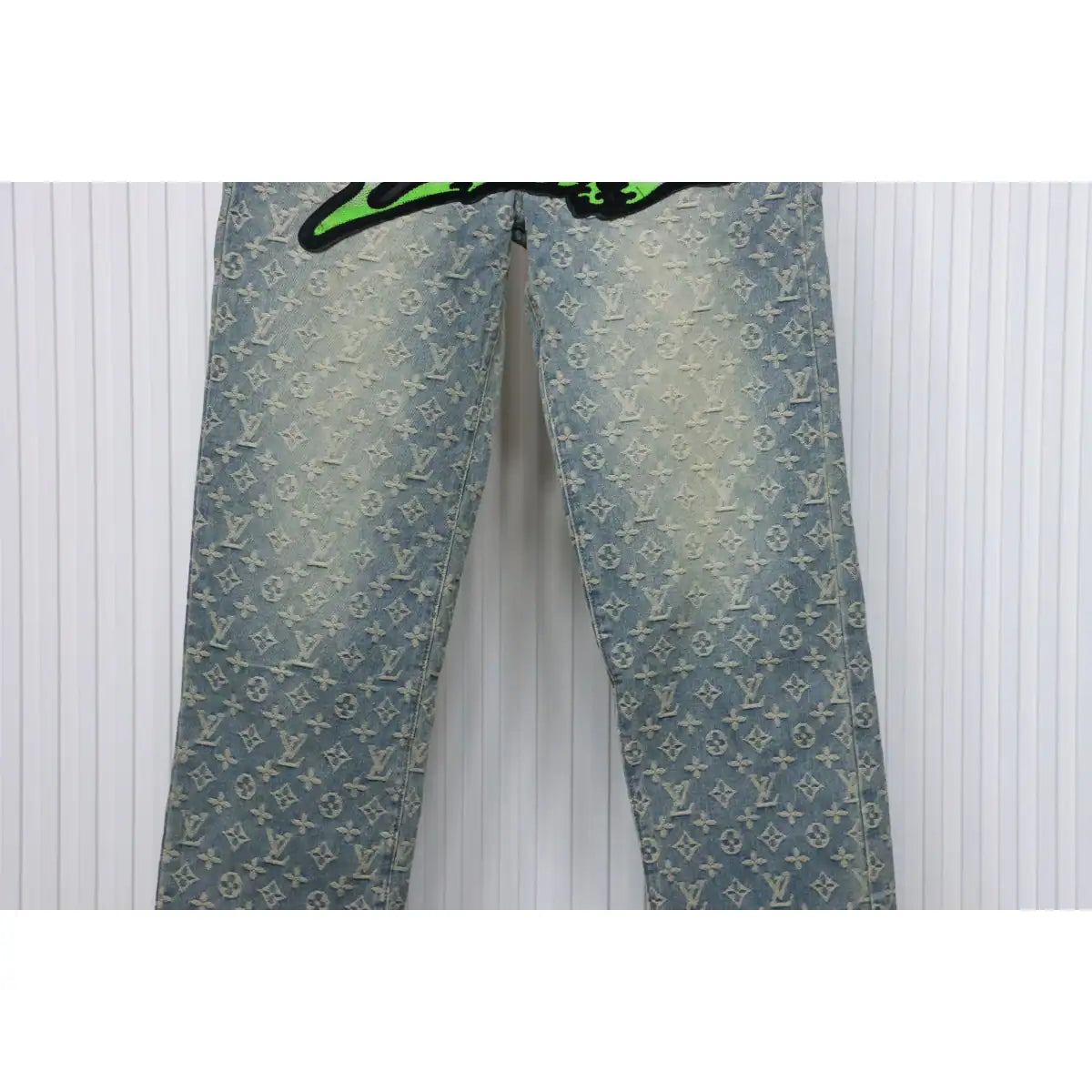 Louis Vuitton Graffiti Gradient Embroidery Jeans Vintage Blue – LVJ002