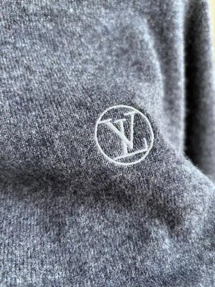 Louis Vuitton Knitted Crewneck – LH100