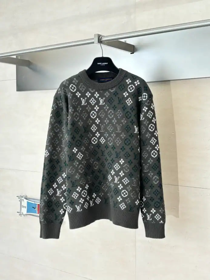 Louis Vuitton Monogram Pullover – LH108