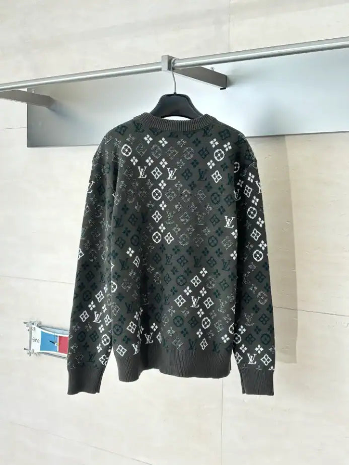 Louis Vuitton Monogram Pullover – LH108