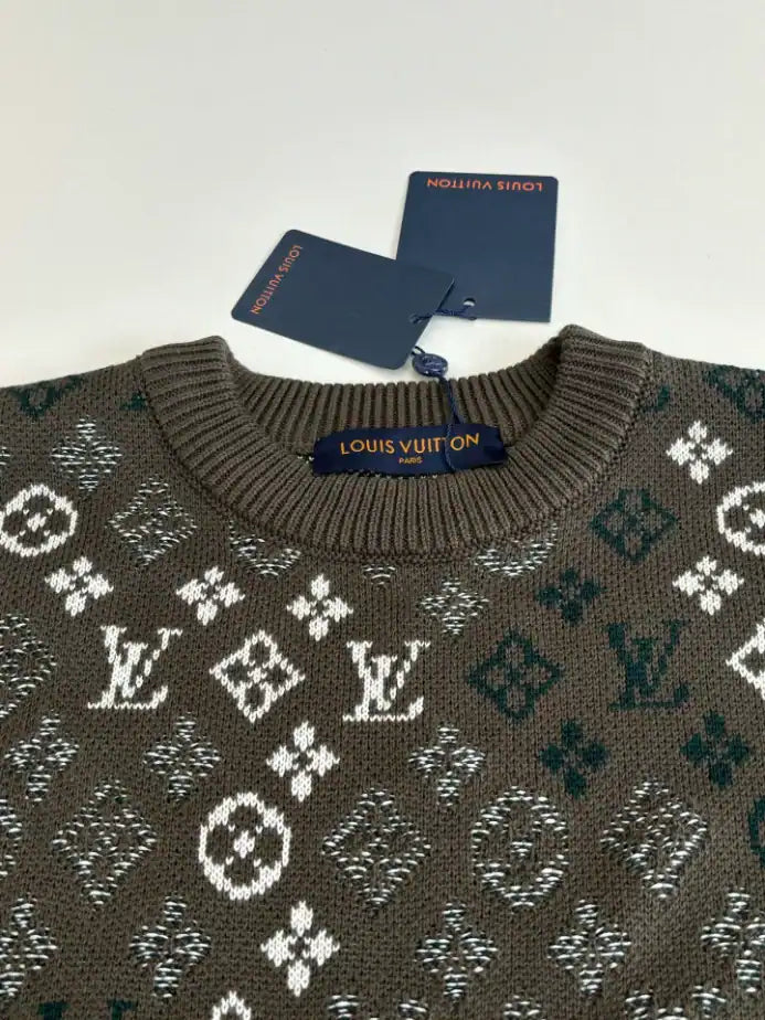 Louis Vuitton Monogram Pullover – LH108