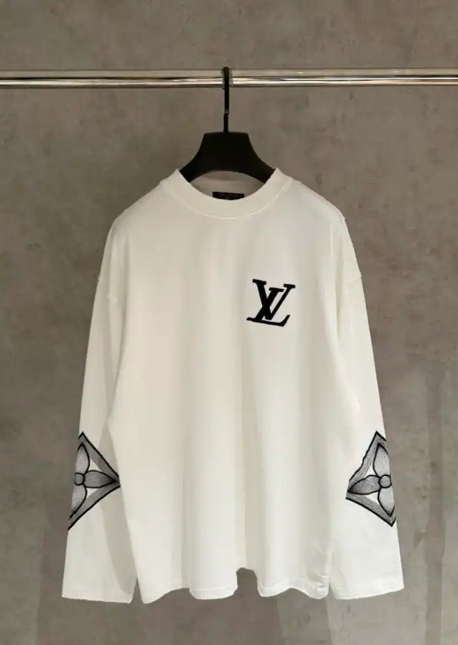 Louis Vuitton Sweatshirt – LH102