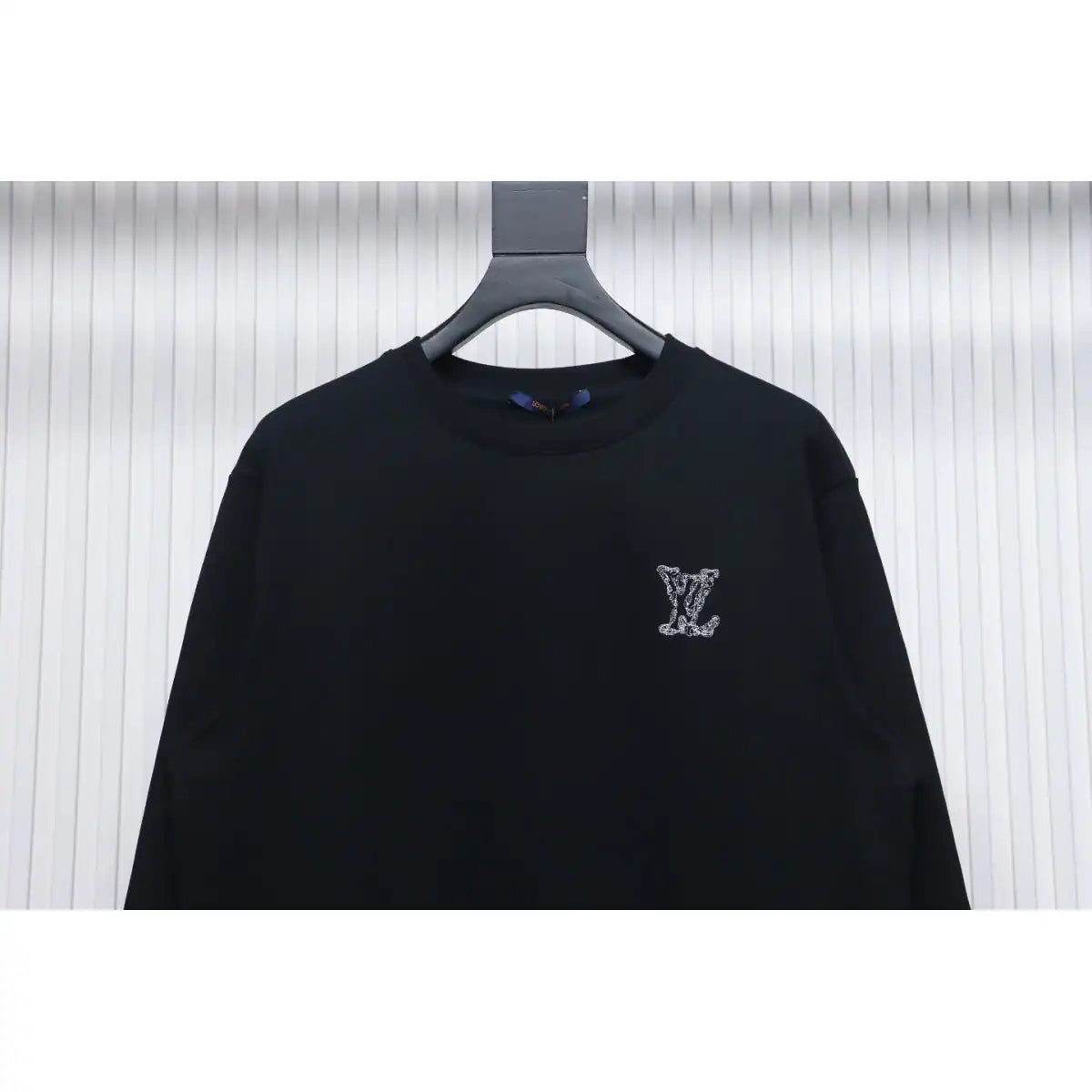 Louis Vuitton Sweatshirt 24Fw Embroidered LOGO Crew Neck Black – LH112