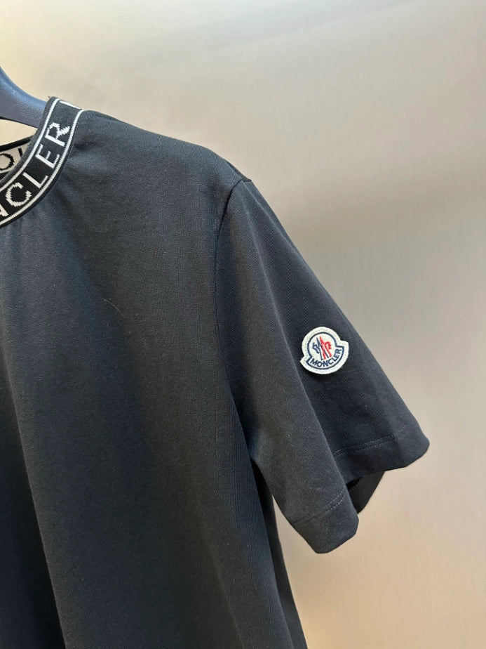 MONCLER LOGO-TRIMMED COTTON T-SHIRT – MCT023