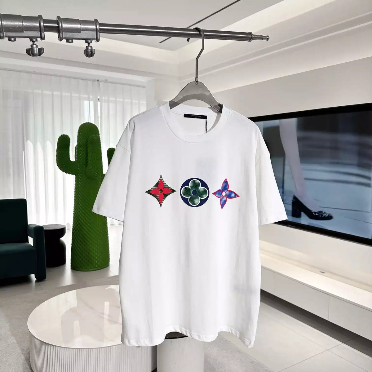 MULTICOLOR MONOGRAM T-SHIRT IN WHITE – LVTS126