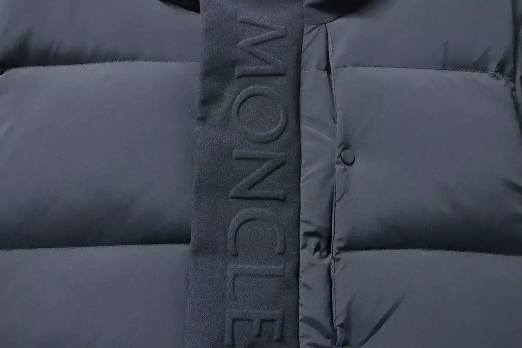Moncler Black Madeira Hooded Short Down Jacket – MC170
