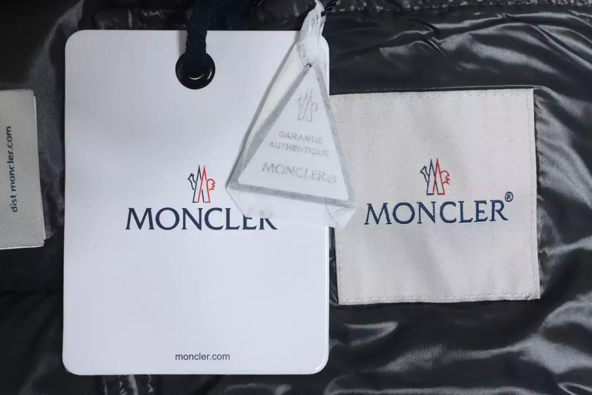 Moncler Bormes Hooded Down Vest Black – MC177
