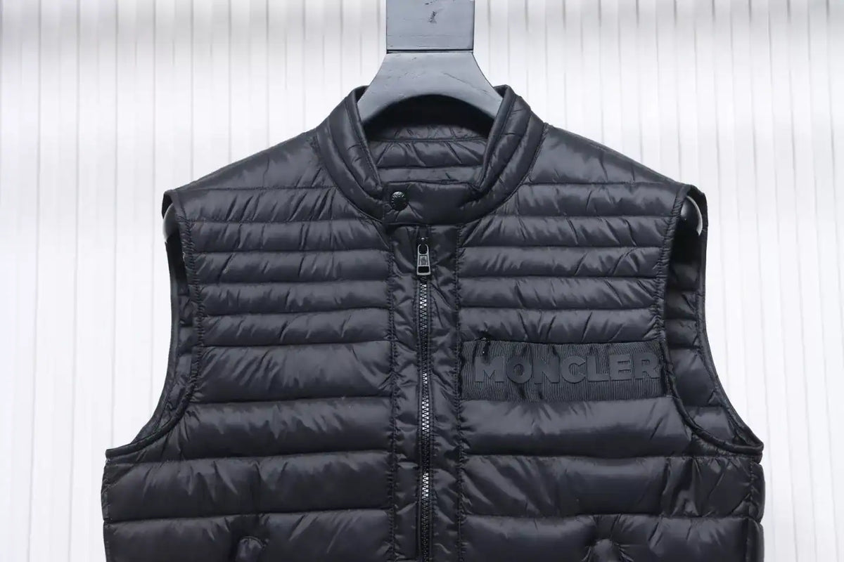 Moncler Classic Down Vest Black – MC180