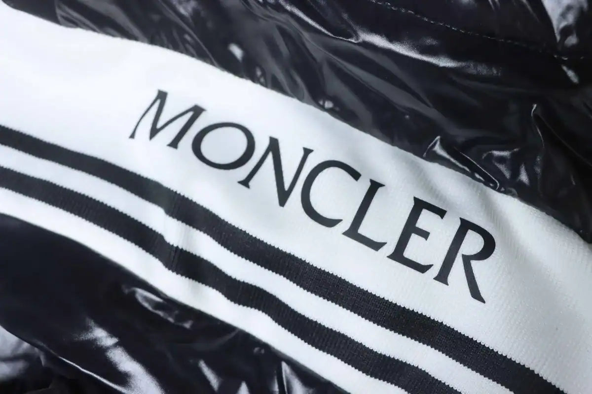 Moncler Cornour Down Jacket Black – MC182